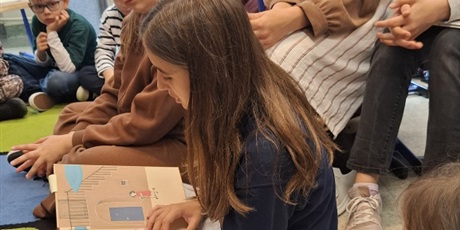 Powiększ grafikę: miedzynarodowy-miesiac-bibliotek-szkolnych-650732.jpg