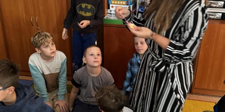 Powiększ grafikę: miedzynarodowy-miesiac-bibliotek-szkolnych-650747.jpg