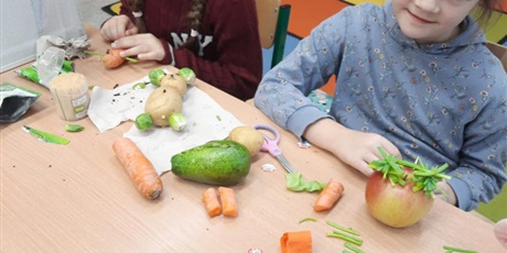 Powiększ grafikę: na-dzisiejszej-plastyce-657745.jpg