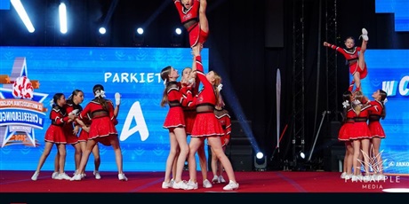 Na zdjęciu głównym nasza młodsza grupa Mini Emotion