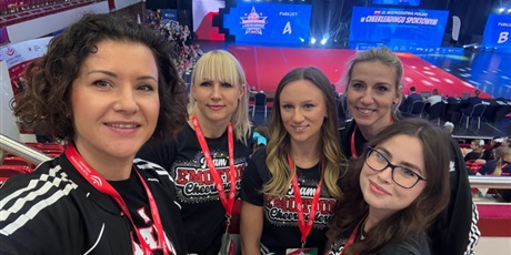 Powiększ grafikę: nasz-zespol-emotion-cheerleaders-686737.jpg