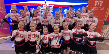 Powiększ grafikę: nasz-zespol-emotion-cheerleaders-686739.jpg
