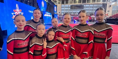 Powiększ grafikę: nasz-zespol-emotion-cheerleaders-686745.jpg