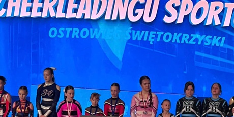 Powiększ grafikę: nasz-zespol-emotion-cheerleaders-686746.jpg