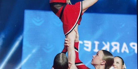 Powiększ grafikę: nasz-zespol-emotion-cheerleaders-686750.jpg