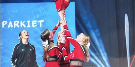 Powiększ grafikę: nasz-zespol-emotion-cheerleaders-686751.jpg