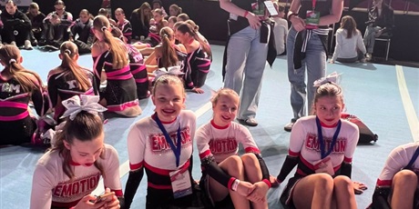 Powiększ grafikę: nasz-zespol-emotion-cheerleaders-686761.jpg