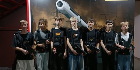 Powiększ grafikę: pelen-atrakcji-dzien-w-klasie-8-a-644146.jpg