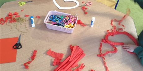 Powiększ grafikę: pierwsze-dwa-tygodnie-lutego-w-naszej-swietlicy-szkolnej-minely-niezwykle-aktywnie-i-radosnie-677109.jpg