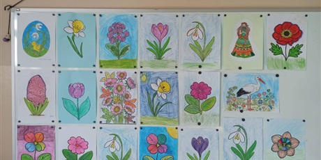 Powiększ grafikę: pierwsze-dwa-tygodnie-miesiaca-w-naszej-swietlicy-uplynely-w-radosnej-i-tworczej-atmosferze-681259.jpg