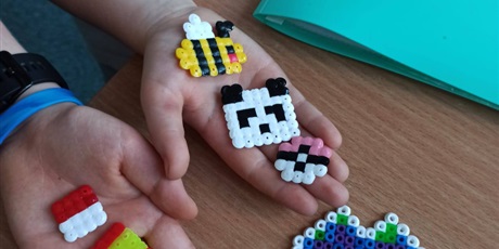 Powiększ grafikę: pierwsze-dwa-tygodnie-miesiaca-w-naszej-swietlicy-uplynely-w-radosnej-i-tworczej-atmosferze-681271.jpg