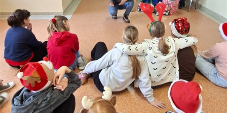 Powiększ grafikę: pomagamy-z-potrzeby-serca-nie-tylko-od-swieta-664952.jpg