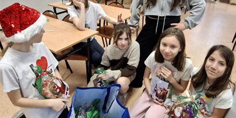 Powiększ grafikę: pomagamy-z-potrzeby-serca-nie-tylko-od-swieta-664956.jpg