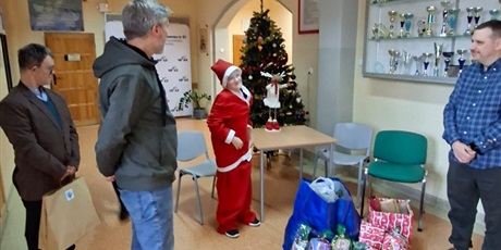 Powiększ grafikę: pomagamy-z-potrzeby-serca-nie-tylko-od-swieta-664958.jpg