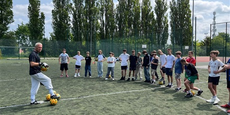 Powiększ grafikę: spotkanie-ze-znanymi-sportowcami-623316.jpg