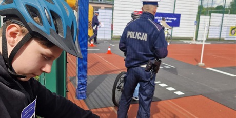 Powiększ grafikę: sukces-naszych-uczniow-w-finale-wojewodzkim-brd-618836.jpg