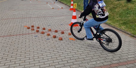 Powiększ grafikę: sukces-naszych-uczniow-w-finale-wojewodzkim-brd-618845.jpg