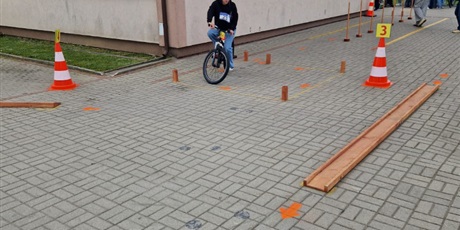 Powiększ grafikę: sukces-naszych-uczniow-w-finale-wojewodzkim-brd-618848.jpg