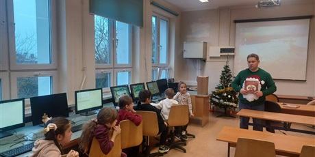 Powiększ grafikę: swiateczne-wyprawki-czytelnicze-666608.jpg