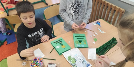 Powiększ grafikę: swietlicowy-kiermasz-swiateczny-665330.jpg