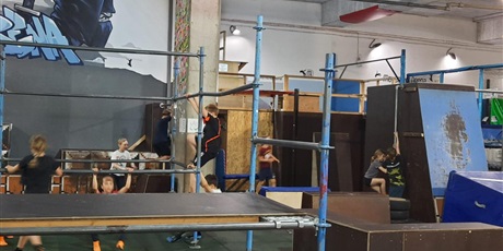 Powiększ grafikę: szalenstwo-uczniow-klasy-3b-623366.jpg