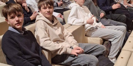 Powiększ grafikę: teatr-szekspirowski-606579.jpg