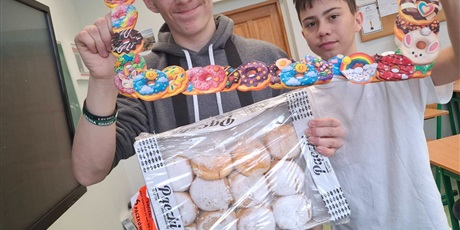 Powiększ grafikę: tlusty-czwartek-w-sp43-674351.jpg