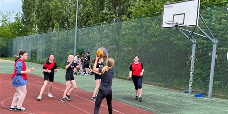Powiększ grafikę: turniej-pilki-koszykowej-3x3-623182.jpg