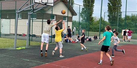 Powiększ grafikę: turniej-pilki-koszykowej-3x3-623184.jpg