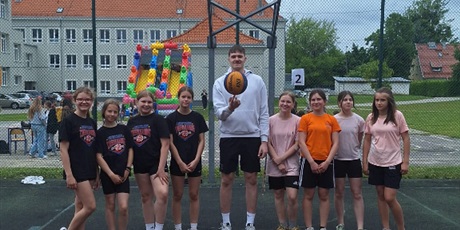 Powiększ grafikę: turniej-pilki-koszykowej-3x3-623186.jpg