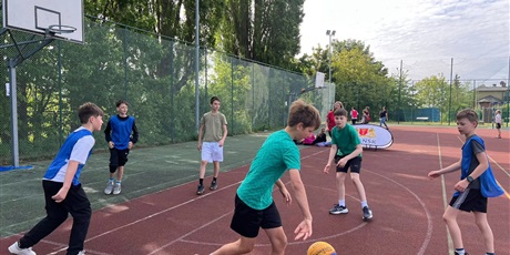 Powiększ grafikę: turniej-pilki-koszykowej-3x3-623199.jpg