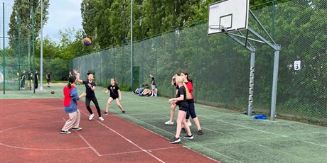 Powiększ grafikę: turniej-pilki-koszykowej-3x3-623204.jpg