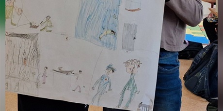 Powiększ grafikę: tworzymy-komiks-na-podstawie-lektury-sposob-na-elfa-671354.jpg