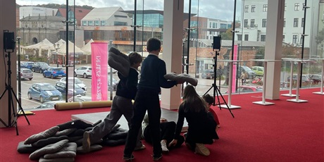 Powiększ grafikę: uczniowie-klasy-5a-650715.jpg