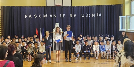Powiększ grafikę: uroczyste-pasowanie-na-ucznia-644174.jpg