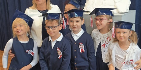 Powiększ grafikę: uroczyste-pasowanie-na-ucznia-644177.jpg