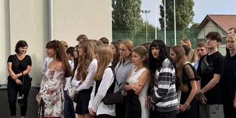 Powiększ grafikę: uroczyste-rozpoczecie-roku-szkolnego-2025-2026-637136.jpg
