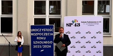 Powiększ grafikę: uroczyste-rozpoczecie-roku-szkolnego-2025-2026-637140.jpg