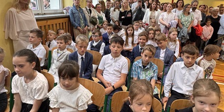 Powiększ grafikę: uroczyste-zakonczenie-roku-szkolnego-2024-2025-635583.jpg