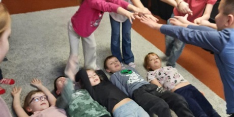 Powiększ grafikę: w-dniu-dzisiejszym-klasa-1b-677139.jpg