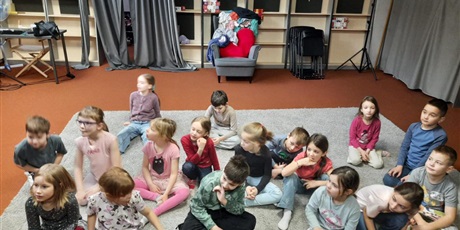 Powiększ grafikę: w-dniu-dzisiejszym-klasa-1b-677150.jpg