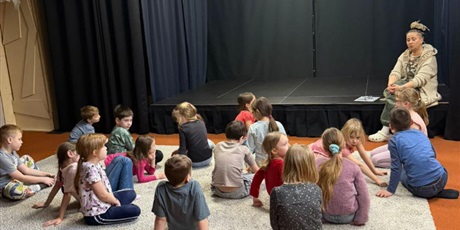 Powiększ grafikę: w-dniu-dzisiejszym-klasa-1b-677153.jpg