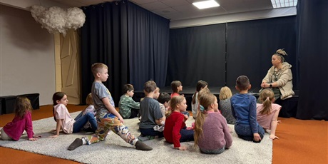 Powiększ grafikę: w-dniu-dzisiejszym-klasa-1b-677157.jpg