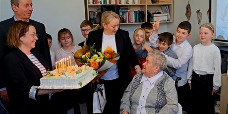 Powiększ grafikę: w-dniu-dzisiejszym-uczniowie-klasy-3a-689584.jpg