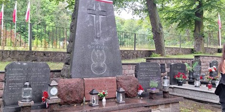 Powiększ grafikę: w-dniu-dzisiejszym-via-byla-na-wycieczce-635476.jpg