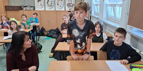 Powiększ grafikę: w-poniedzialek-odbyly-sie-warsztaty-z-jezyka-angielskiego-dla-klasy-5c-650706.jpg