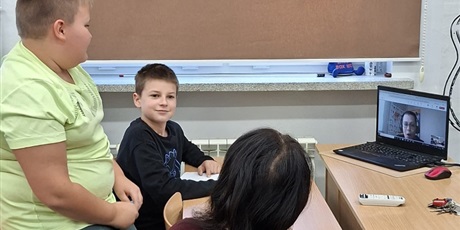 Powiększ grafikę: w-poniedzialek-odbyly-sie-warsztaty-z-jezyka-angielskiego-dla-klasy-5c-650708.jpg