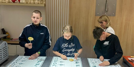 Powiększ grafikę: w-zeszlym-tygodniu-klasy-3b-i-4b-623245.jpg
