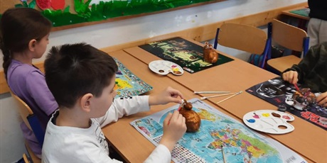 Powiększ grafikę: warsztaty-wielkanocne-klasy-1b-687083.jpg