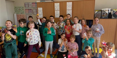 Powiększ grafikę: warsztaty-wielkanocne-klasy-1b-687084.jpg